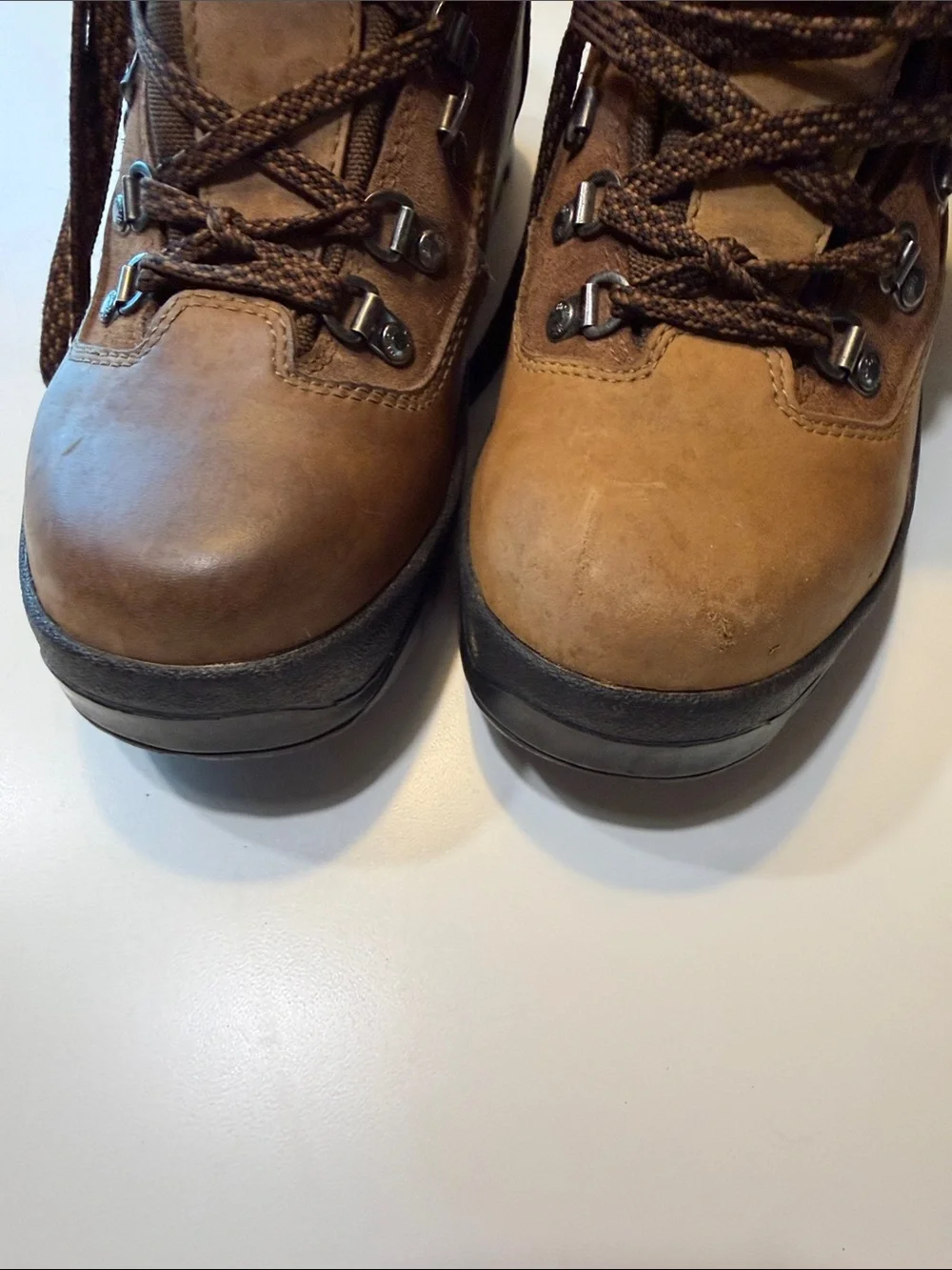 Thom McAn sturdy lace